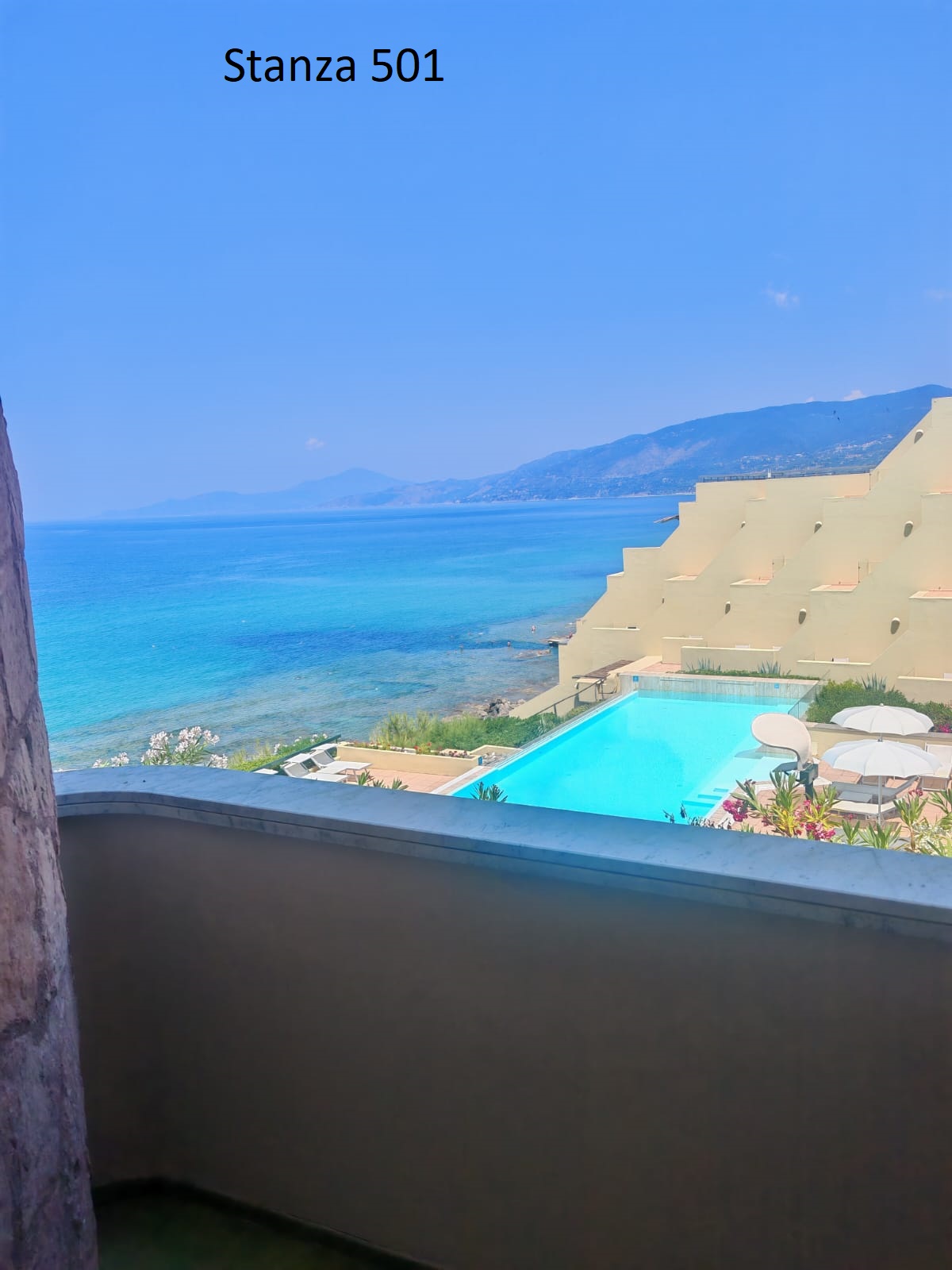 Triple Room with Sea View and Lateral Balcony - Image 65