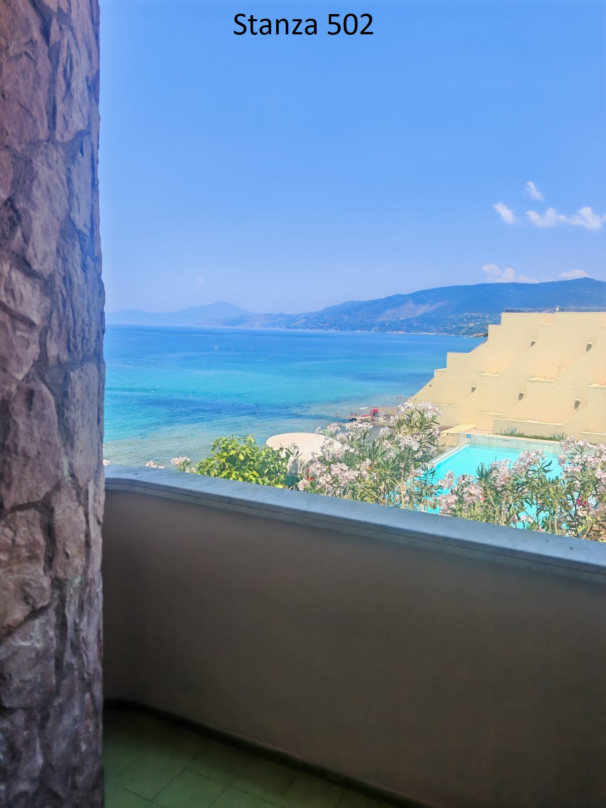 Triple Room with Sea View and Lateral Balcony - Image 67