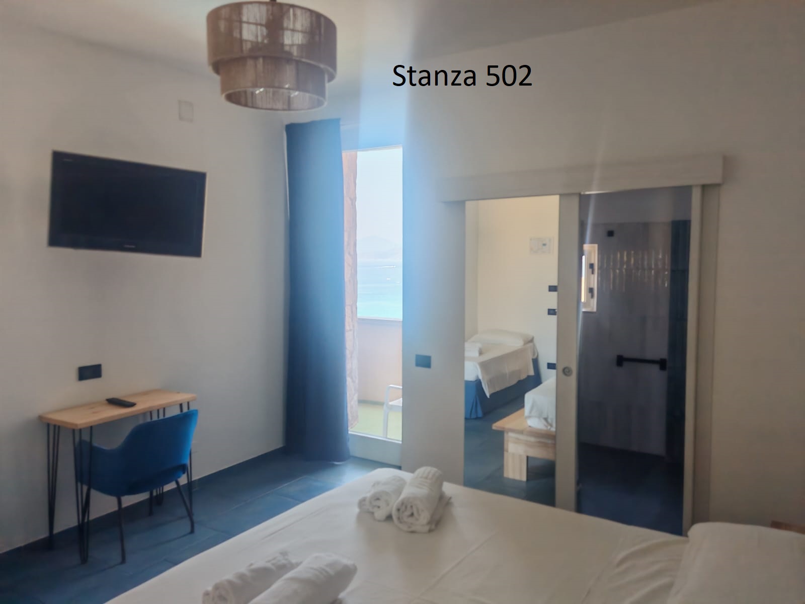 Triple Room with Sea View and Lateral Balcony - Image 70